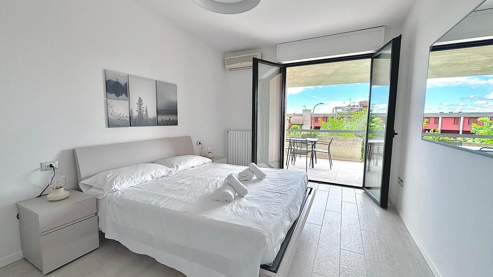 ** Aparthotel Kristall Lago Residence Desenzano del Garda Italy