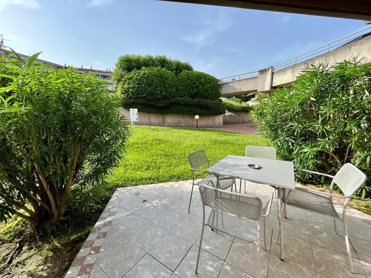 Kristall Lago Residence Desenzano del Garda Italie