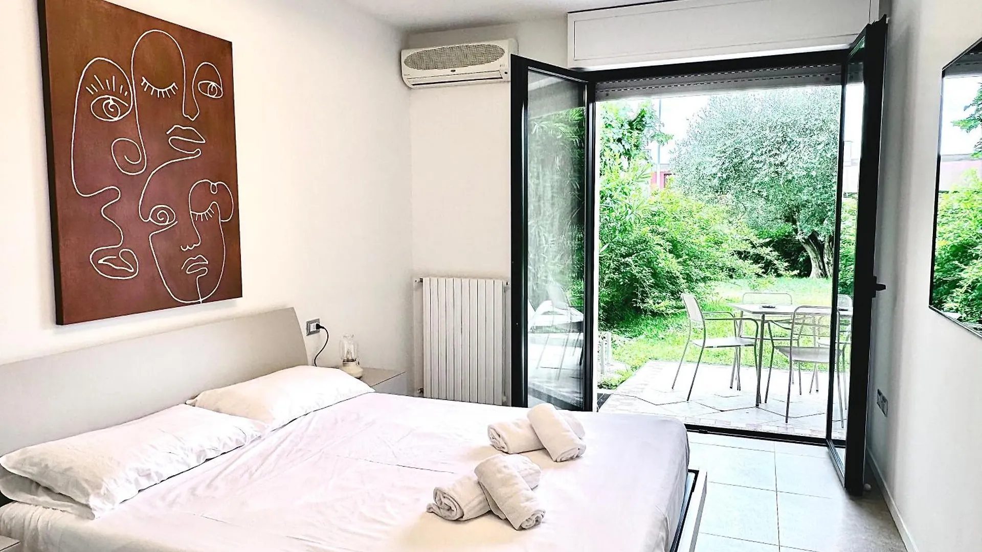 Kristall Lago Residence Desenzano del Garda 2*,