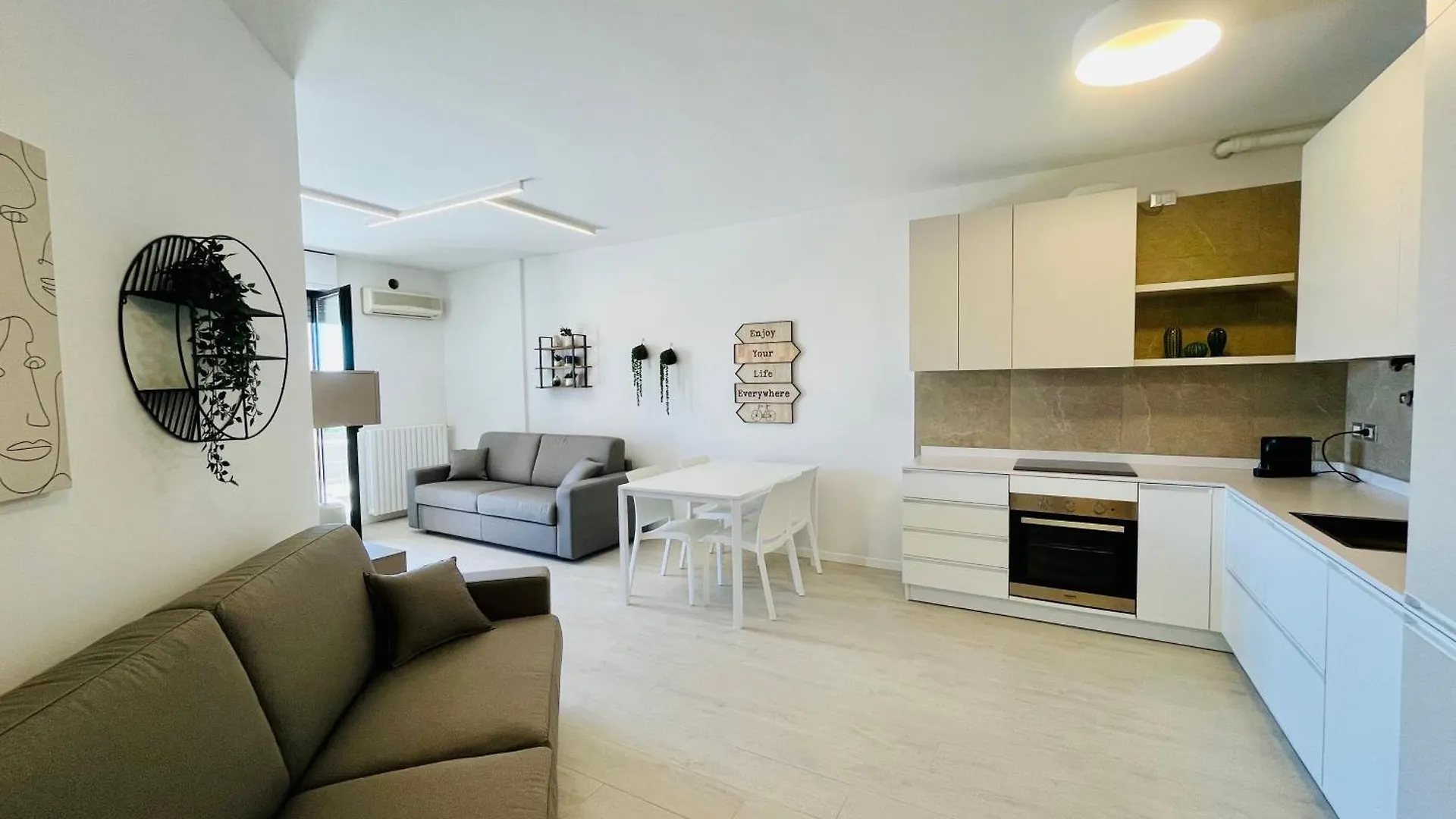 Kristall Lago Residence Desenzano del Garda