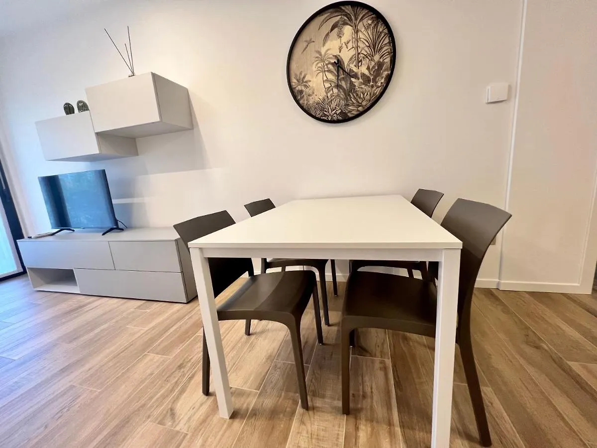 Apartahotel Kristall Lago Residence Desenzano del Garda